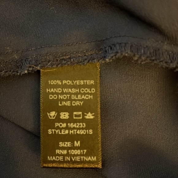 Shine star sleeveless navy blue ruffle front top. Size Medium. - Picture 9 of 10